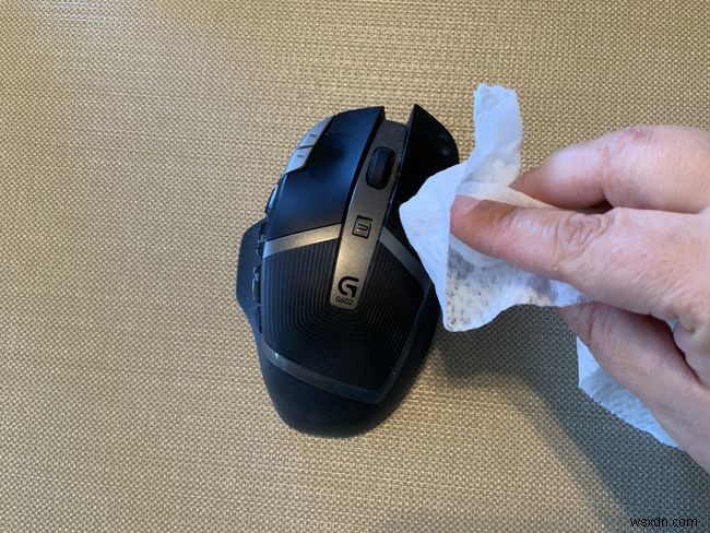 How to Clean a Wireless Mouse