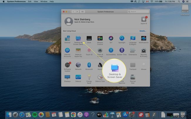 How to Set Different Wallpapers on Dual Monitors