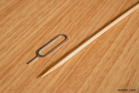 How to Clean the iPhones Charging Port