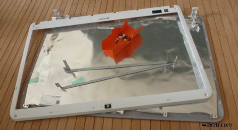 Busted - How To Deal With a Broken Screen On Your Laptop