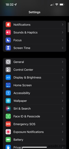 All the Ways to Change the Lock Screen on Your iPhone