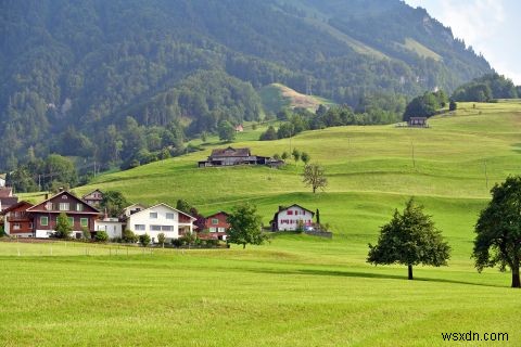 3 Ways the Digital Divide Affects Rural Areas