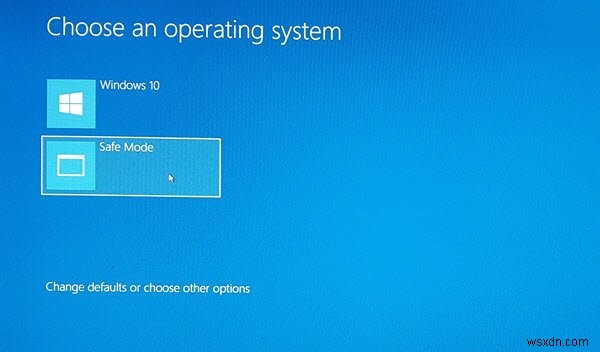 Windows 11/10 stuck on Working on updates