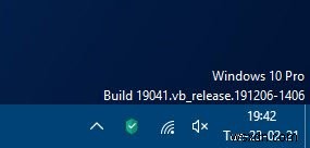How to show Windows 10 version on the Desktop