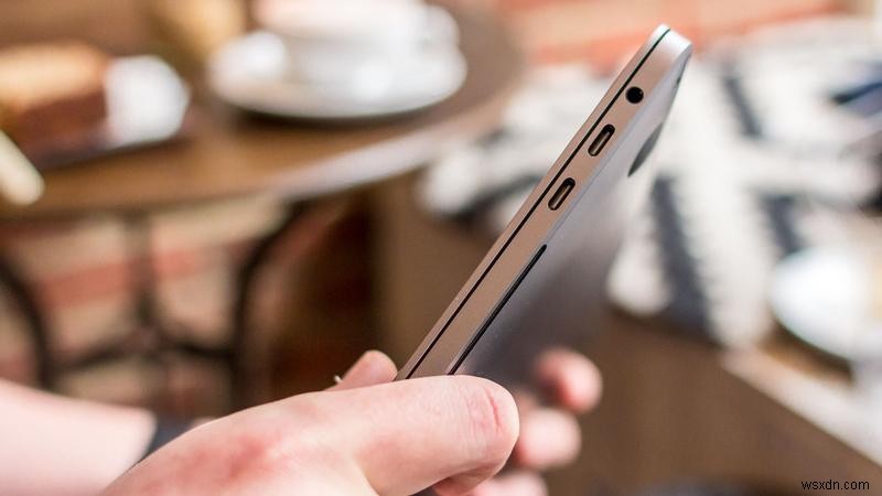 How to connect an external monitor to your Mac