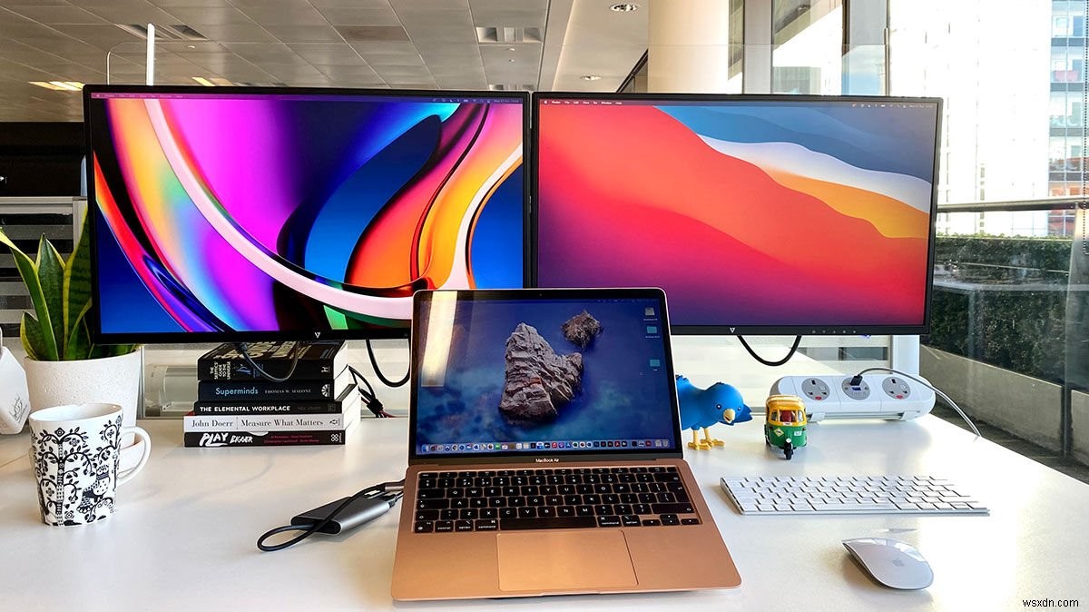 How to connect two or more external displays to Apple Silicon M1 Macs