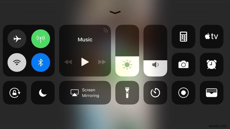 How to connect an iPad or iPhone to a TV