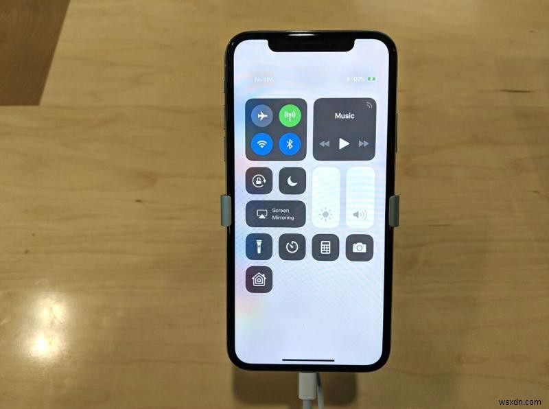 How to use the iPhone 12, 11, XR & iPhones without Home button