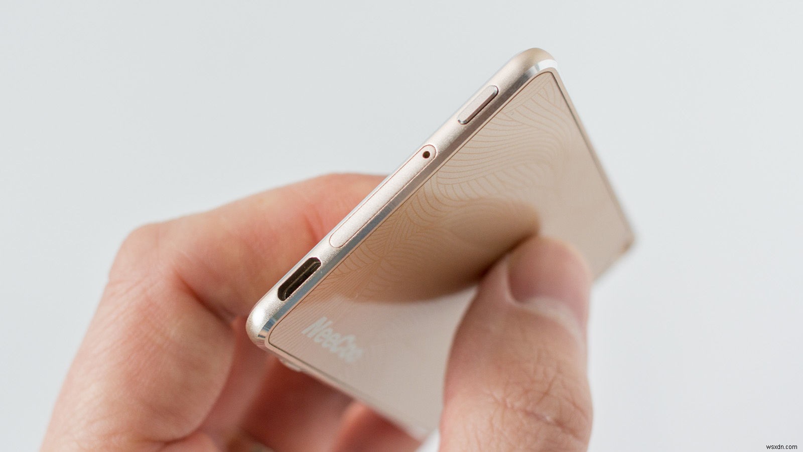 How to use dual SIMs on any iPhone