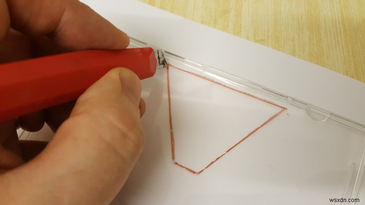 How to make an iPhone hologram projector