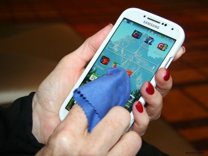 Should You Buy a Cheap Low-End Android Phone?