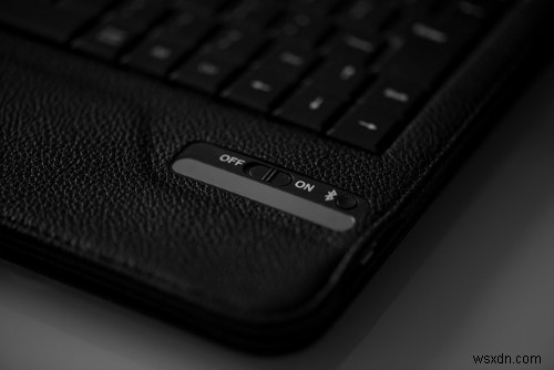 How to Use a Smartphone as a Portable Writing Station