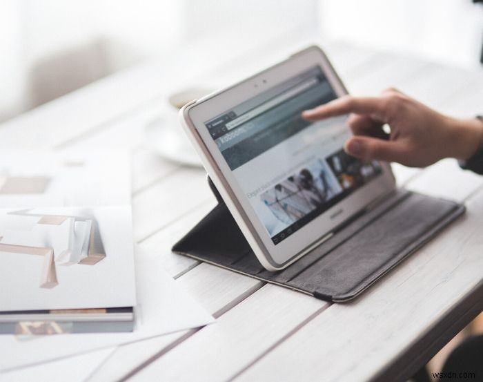 What to Look for When Choosing a Portable Monitor