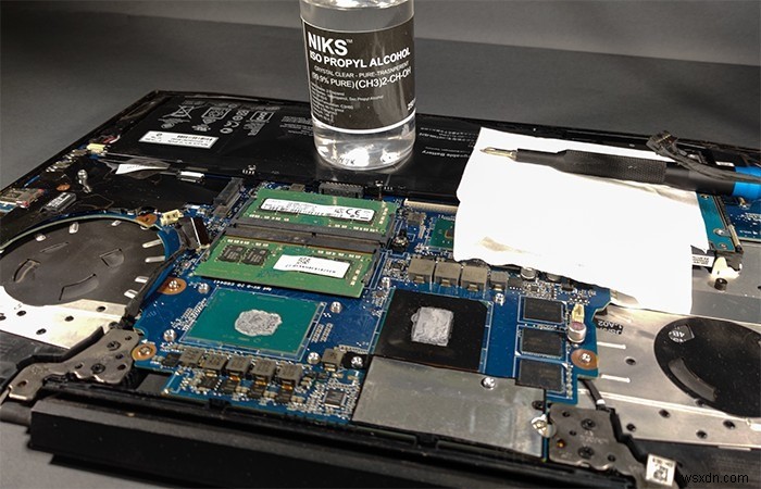 How to Fix an Overheating Laptop from Its Internals