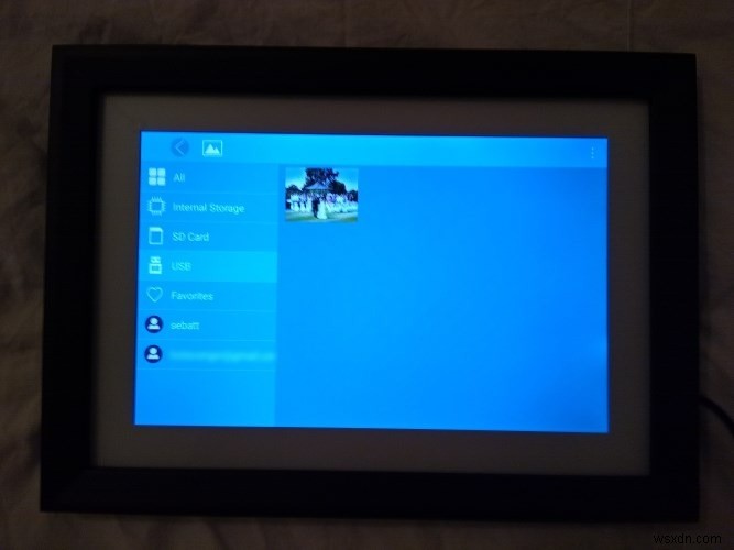 DragonTouch Classic 10 Wi-Fi Picture Frame: A Stylish Way to Modernise Your Photos