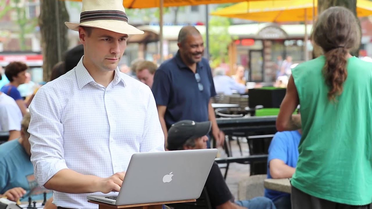 StandStand Review: A Beautiful, Easy-to-Use Portable Standing Desk