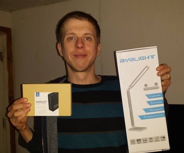 BYB Dimmable Eye-Care LED Desk Lamp – Review and Giveaway