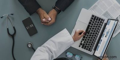 5 Tips to Know When You Assist a Senior in Using a Computer