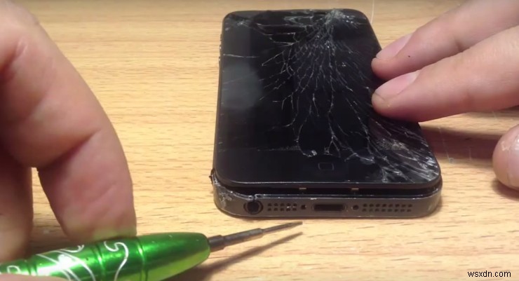 Replace iPhone 5/5s/5c Charging Port or Dock Connector