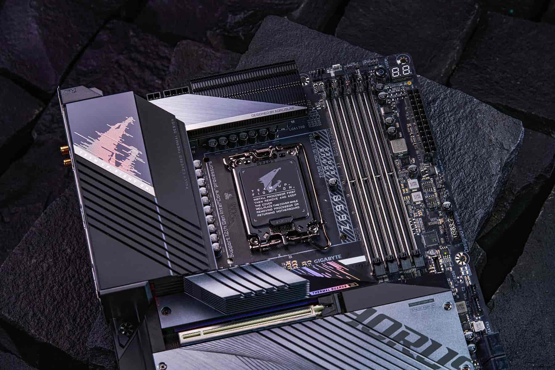 How a Motherboard Handles Power?