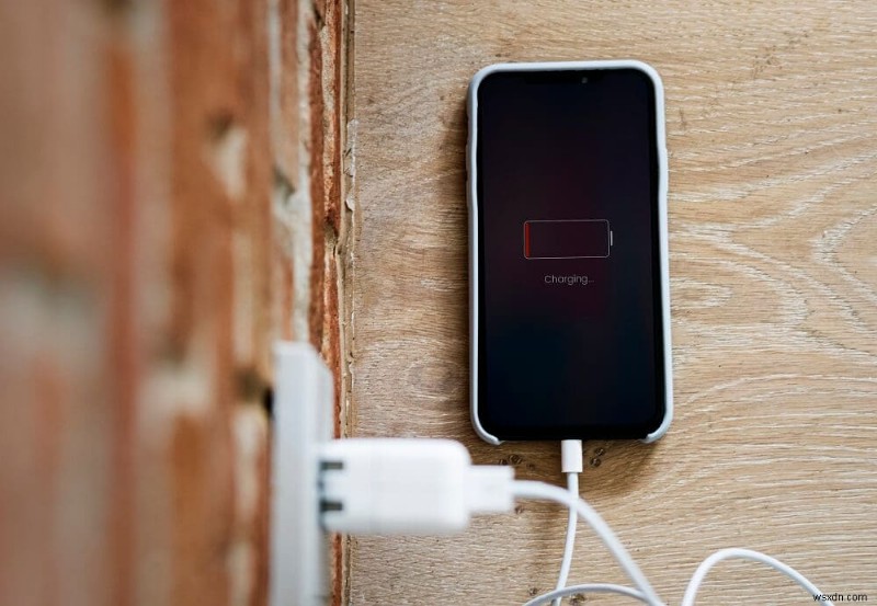 9 Reasons why your smartphone battery is charging slowly