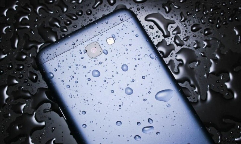 How to save your phone from water damage?