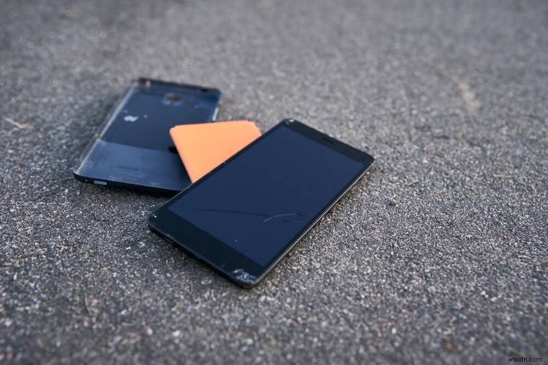 How to save your phone from water damage?