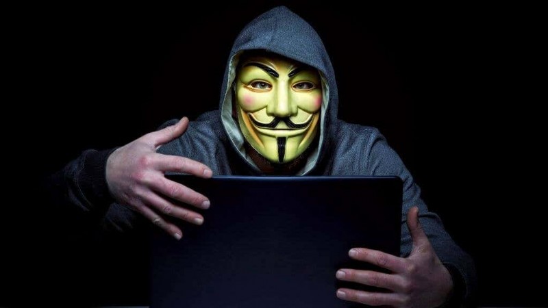 The 7 Best iPhone Camera Covers for Privacy Hawks