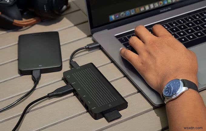 5 Best Docking Stations for MacBook Pro and MacBook Air