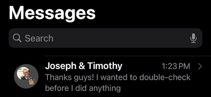How to Give a Group Chat/Text a Custom Name on iPhone