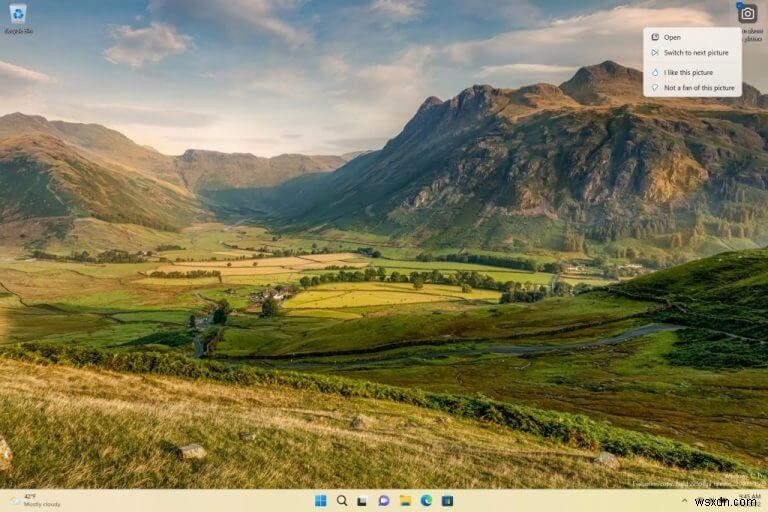 Windows 11 Insider build 22598 tests Windows Spotlight as default background, adds media player enhancements on Dev Channel