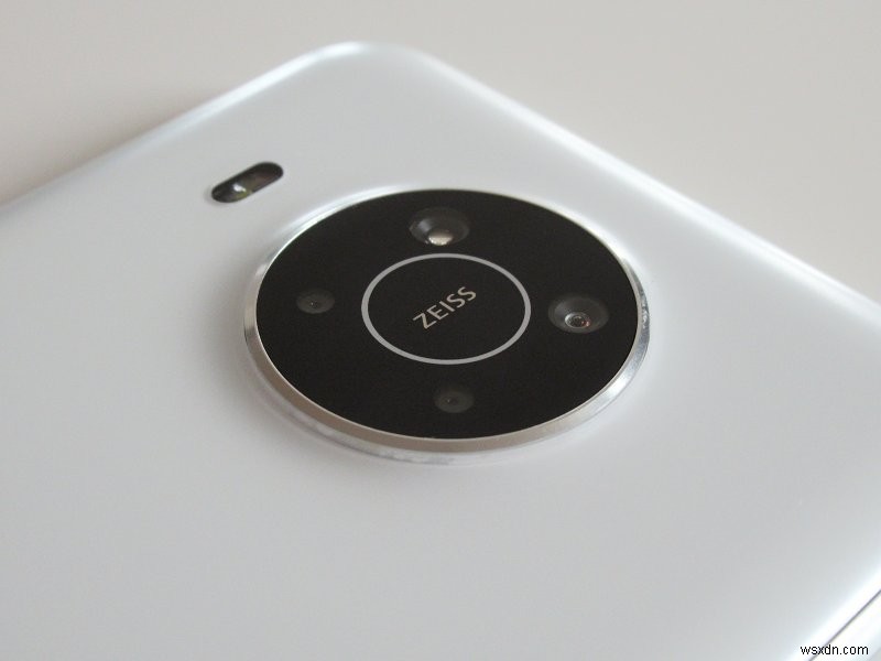 Nokia X10 review - Big phone, decent spec, average camera