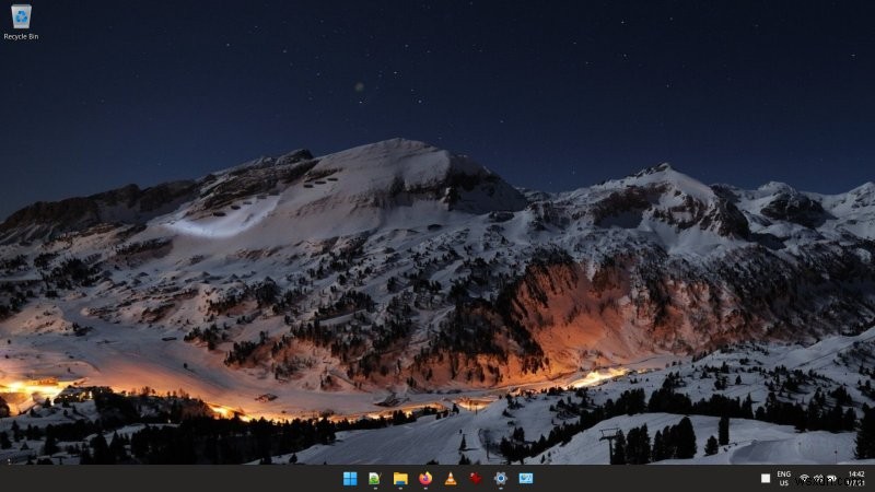 Windows 11 early review - Shiny, inefficient, confusing