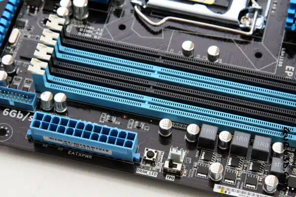 Parts of computer Motherboard and their Function Explained (Updated 2022)