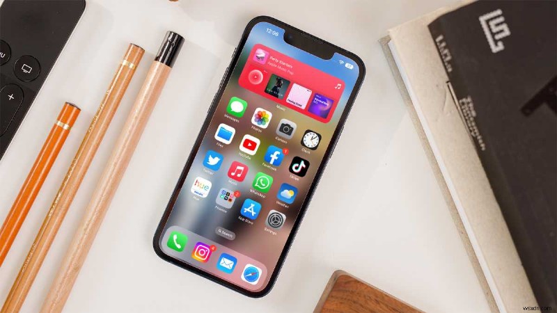 iOS 16 makes it very easy to delete duplicate photos and free up storage