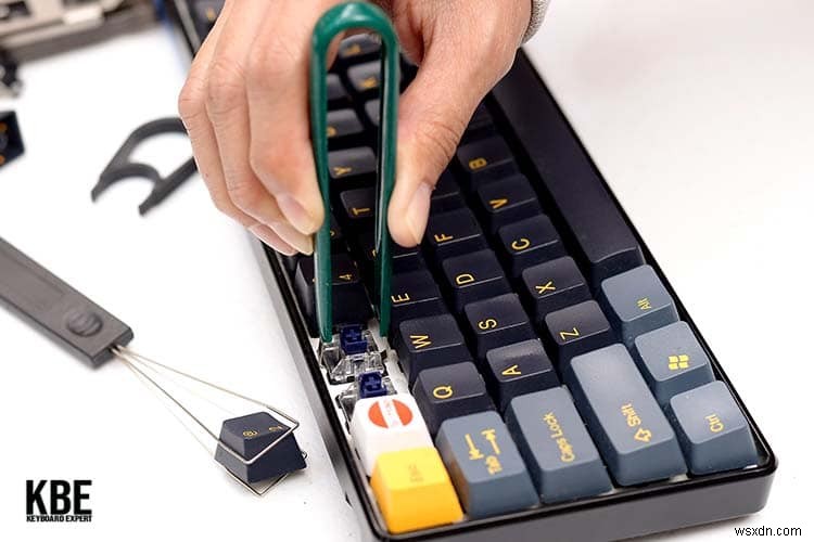 How to Remove and Replace Mechanical Keyboard Switches