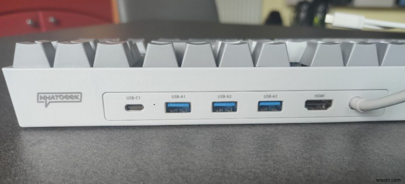 WhatGeek x 3inuS Kebohub EE01 Mechanical Keyboard Review – Design, Features & Performance