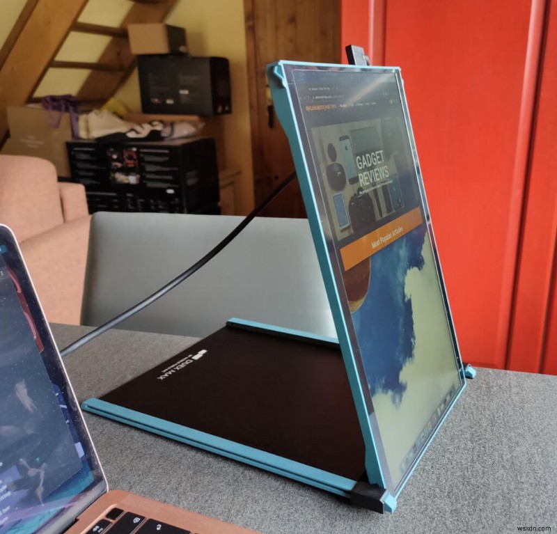 Mobile Pixels Duex Max Portable Monitor Review: Boost Remote Work Productivity