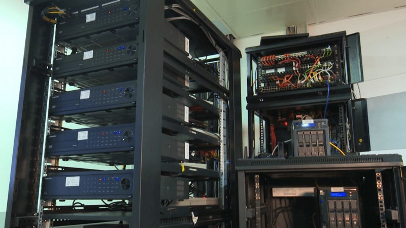 VirtualBox vs. VMware: Which Virtualization Platform Delivers the Best Performance?