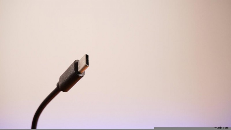 Lightning vs USB‑C: Understanding the Differences and Which One Is Superior