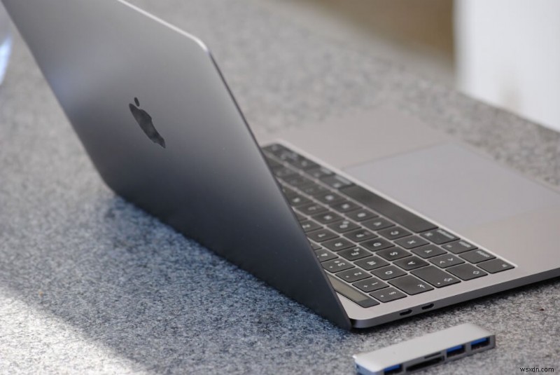 Lightning vs USB‑C: Understanding the Differences and Which One Is Superior