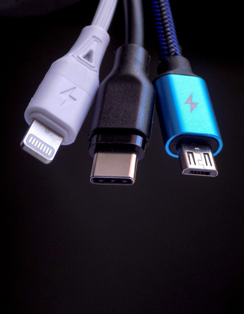 Lightning vs USB‑C: Understanding the Differences and Which One Is Superior