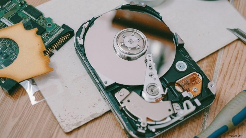 Solid State Drives Explained: Benefits, Drawbacks, and Why They re Replacing HDDs