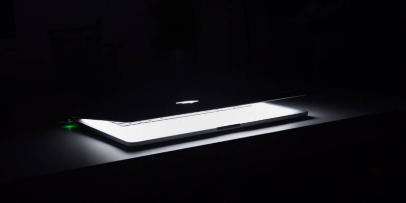 7 Reliable Fixes for a Black or Blank MacBook Screen
