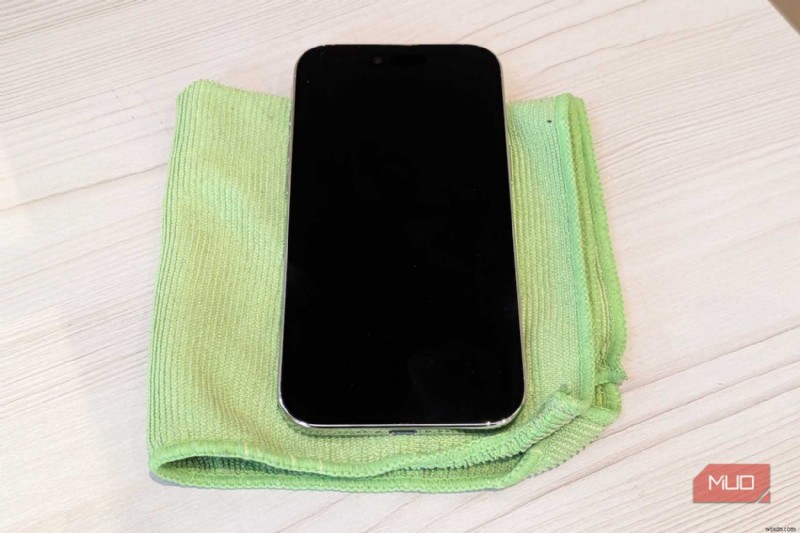 Keep Your Phone Pristine Without a Case: 3 Proven Rules