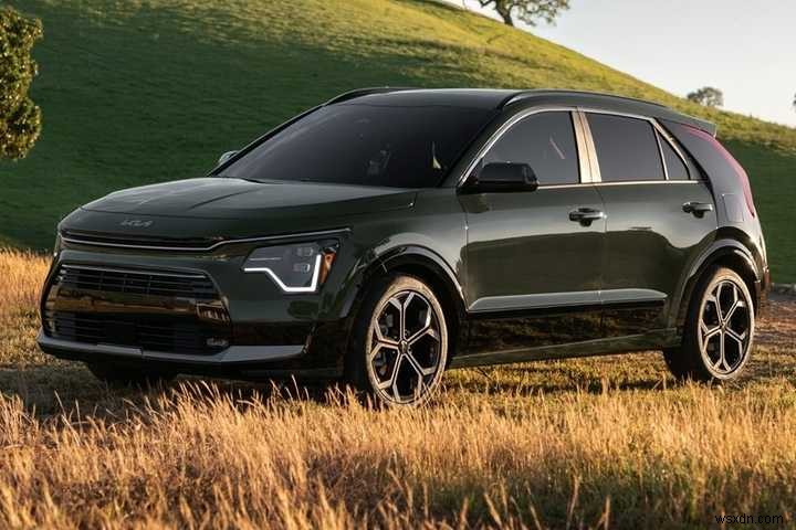 Why This Kia SUV Outperforms the Corolla Cross Hybrid: Lower Cost & 7 MPG More