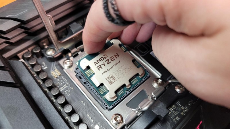 Safe & Simple CPU Installation: A Professional Guide