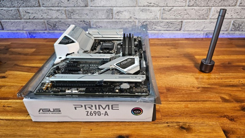 Safe & Simple CPU Installation: A Professional Guide