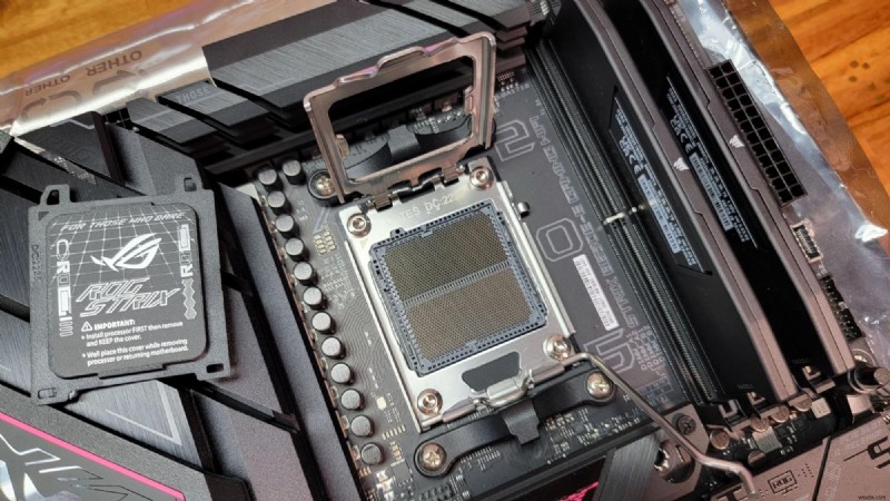 Safe & Simple CPU Installation: A Professional Guide