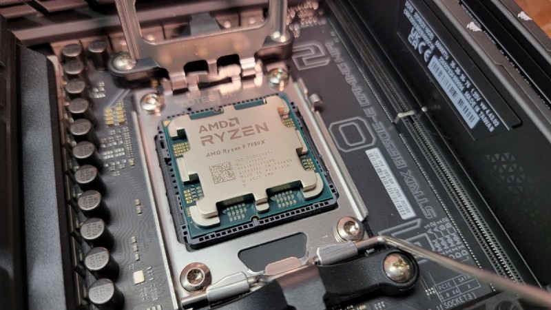 Safe & Simple CPU Installation: A Professional Guide